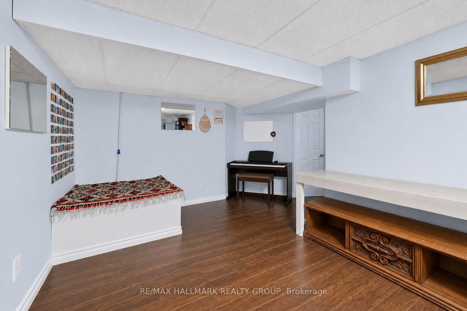 174 Carwood Circle W • Ottawa, ON photo 33