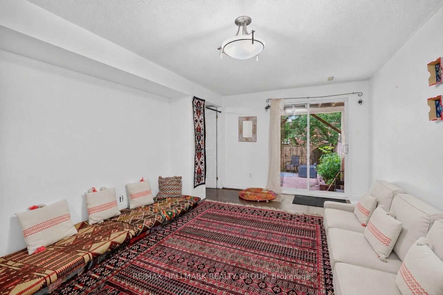 174 Carwood Circle W • Ottawa, ON photo 38