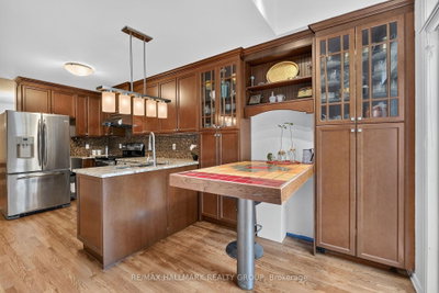 174 Carwood Circle W • Ottawa, ON photo 7