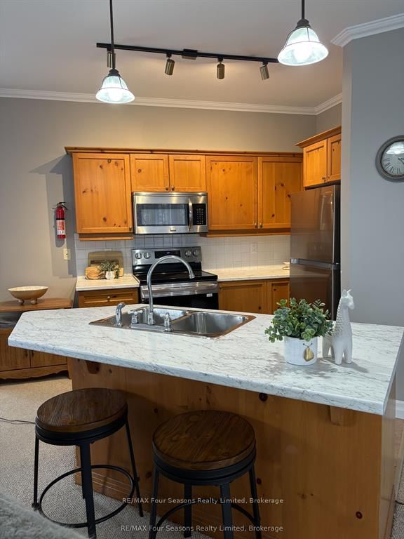 184 Snowbridge Way • #114 • Blue Mountains, ON photo 6