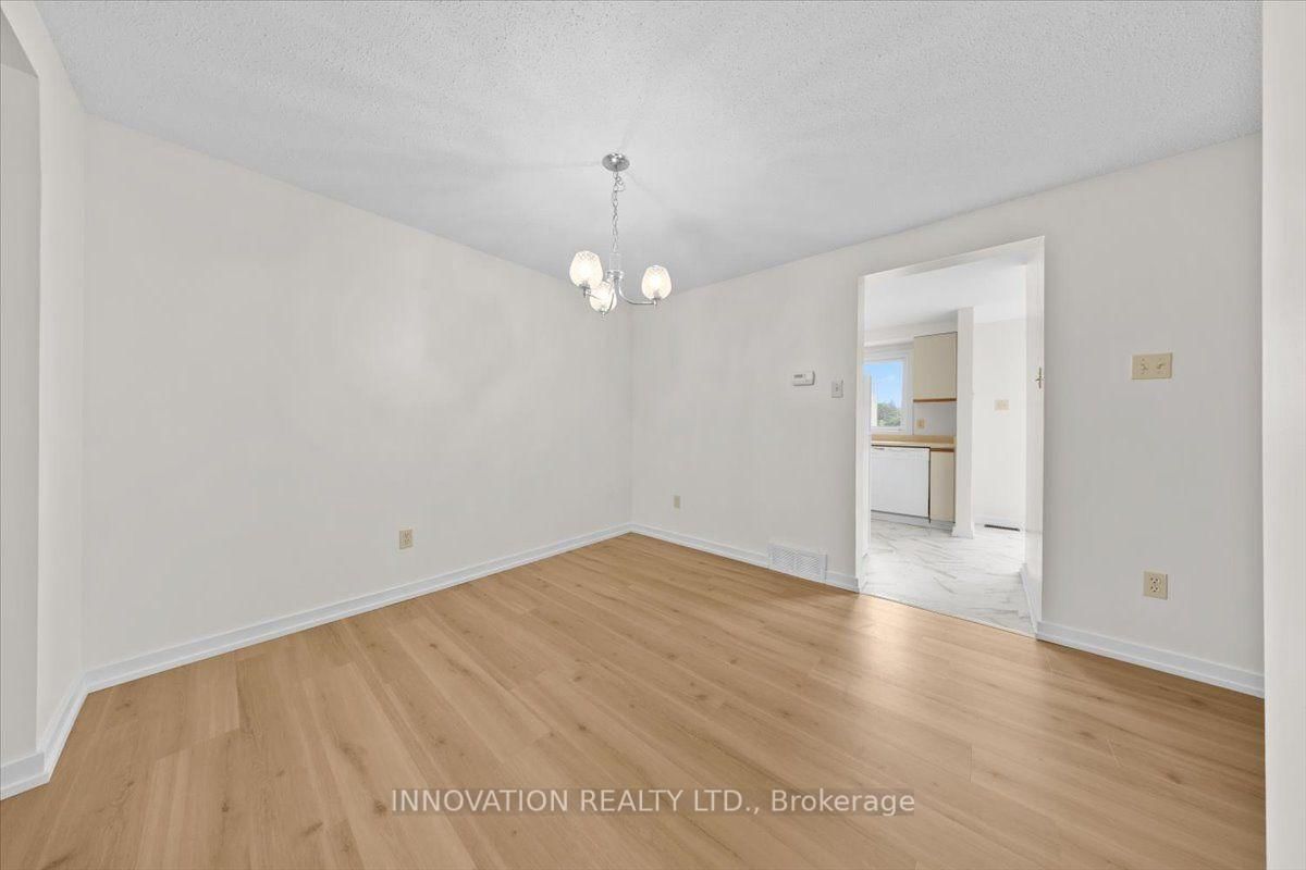 76 Esterlawn Private • #2 • Ottawa, ON photo 10
