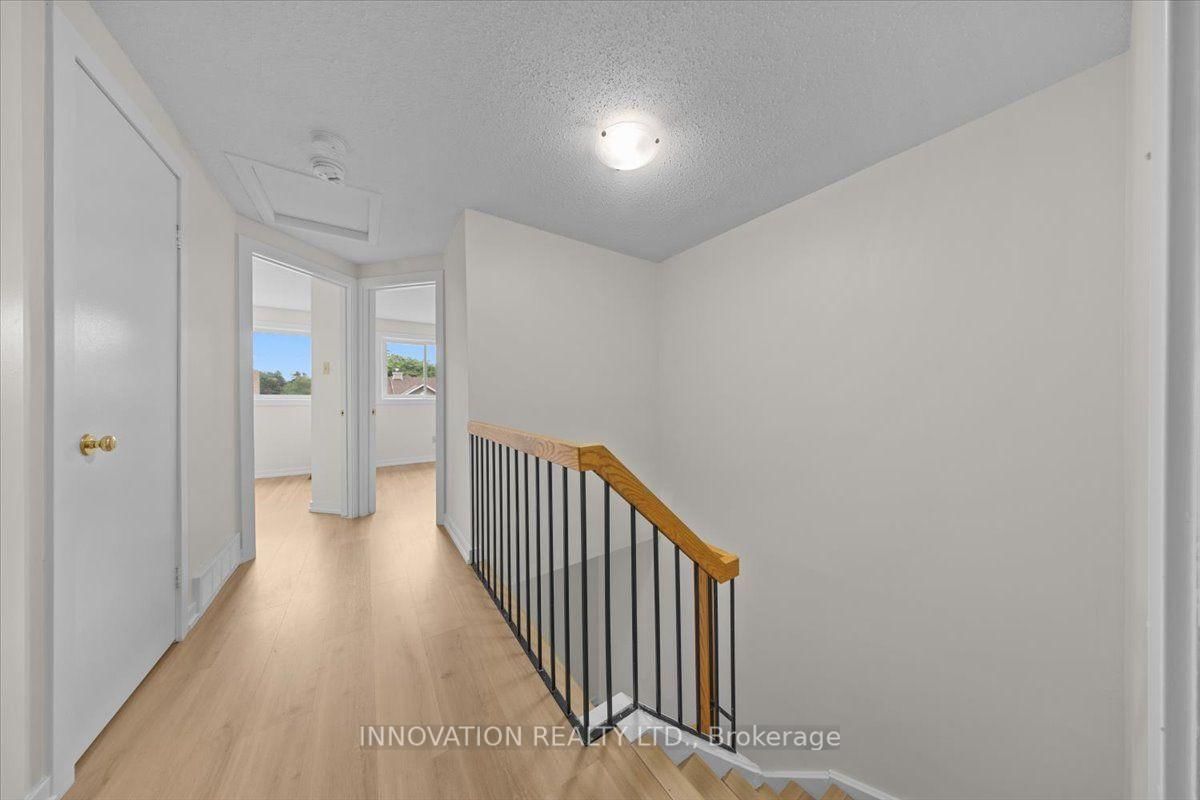 76 Esterlawn Private • #2 • Ottawa, ON photo 19