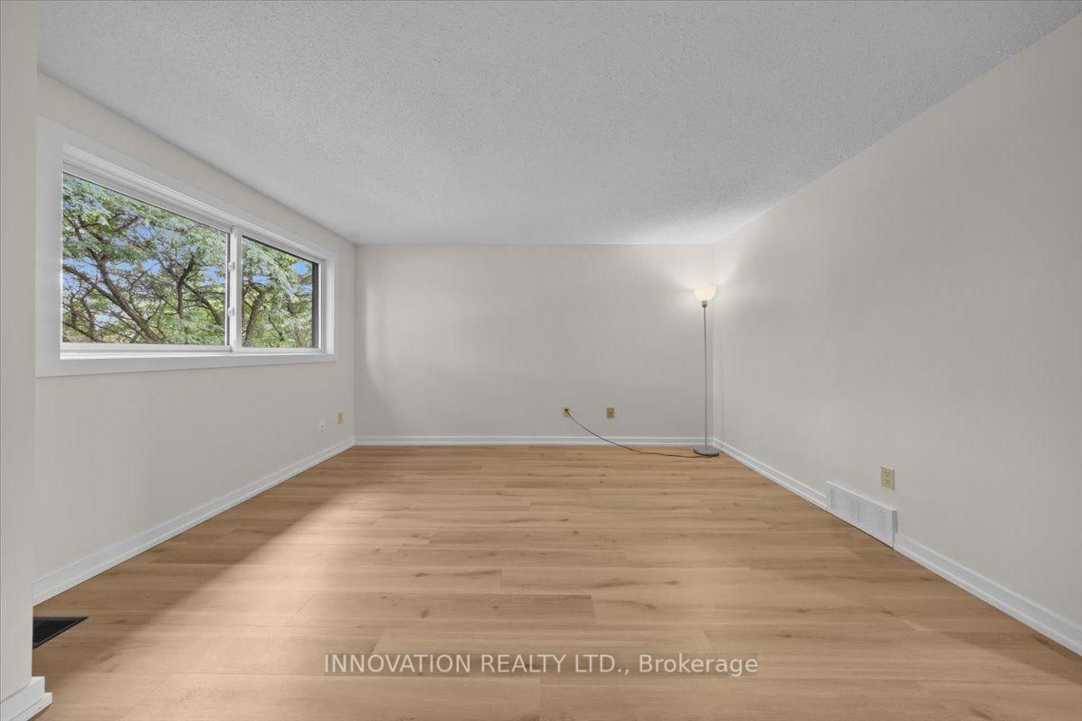 76 Esterlawn Private • #2 • Ottawa, ON photo 21