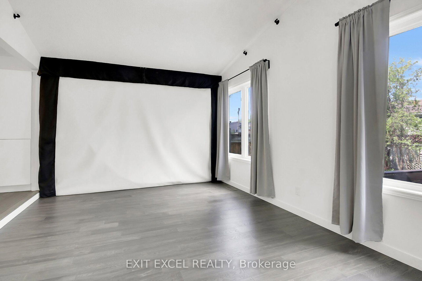 25 Uxbridge Crescent • Ottawa, ON photo 11