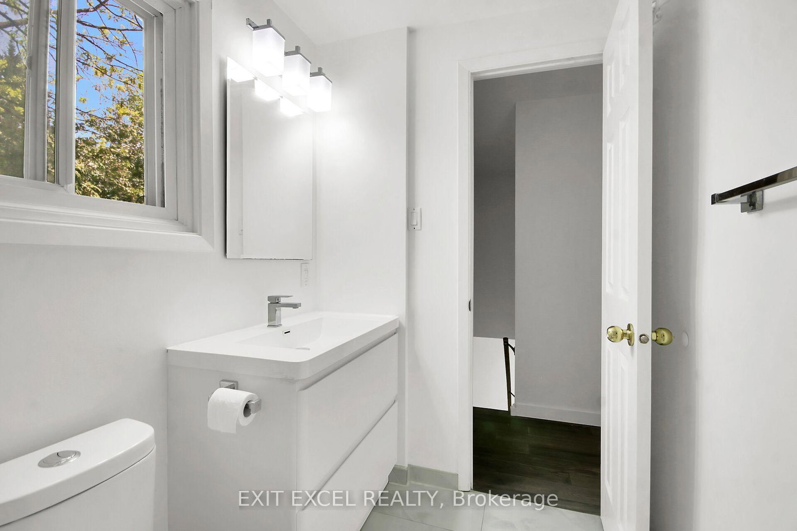 25 Uxbridge Crescent • Ottawa, ON photo 13