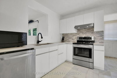 25 Uxbridge Crescent • Ottawa, ON photo 8