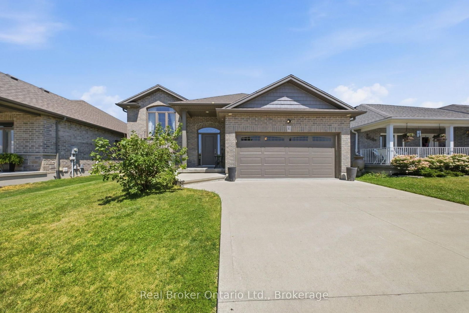 360 Dover Avenue • Norfolk, ON photo 2