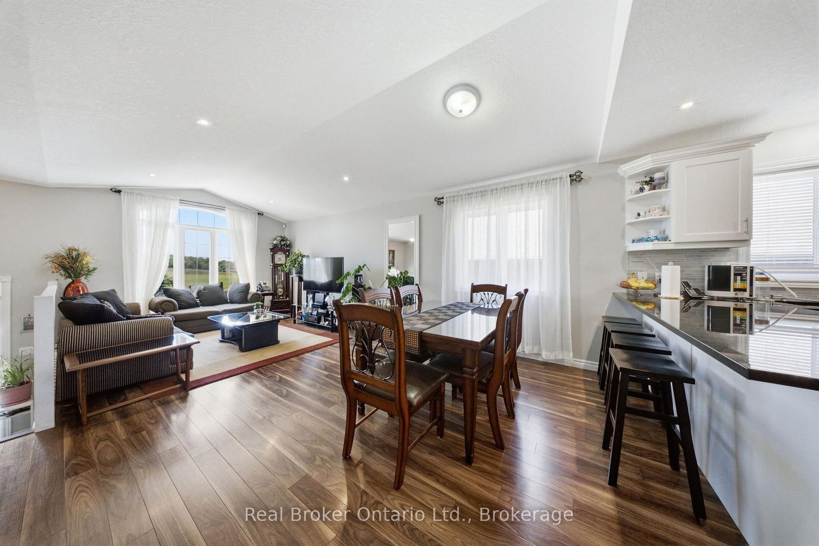 360 Dover Avenue • Norfolk, ON photo 12