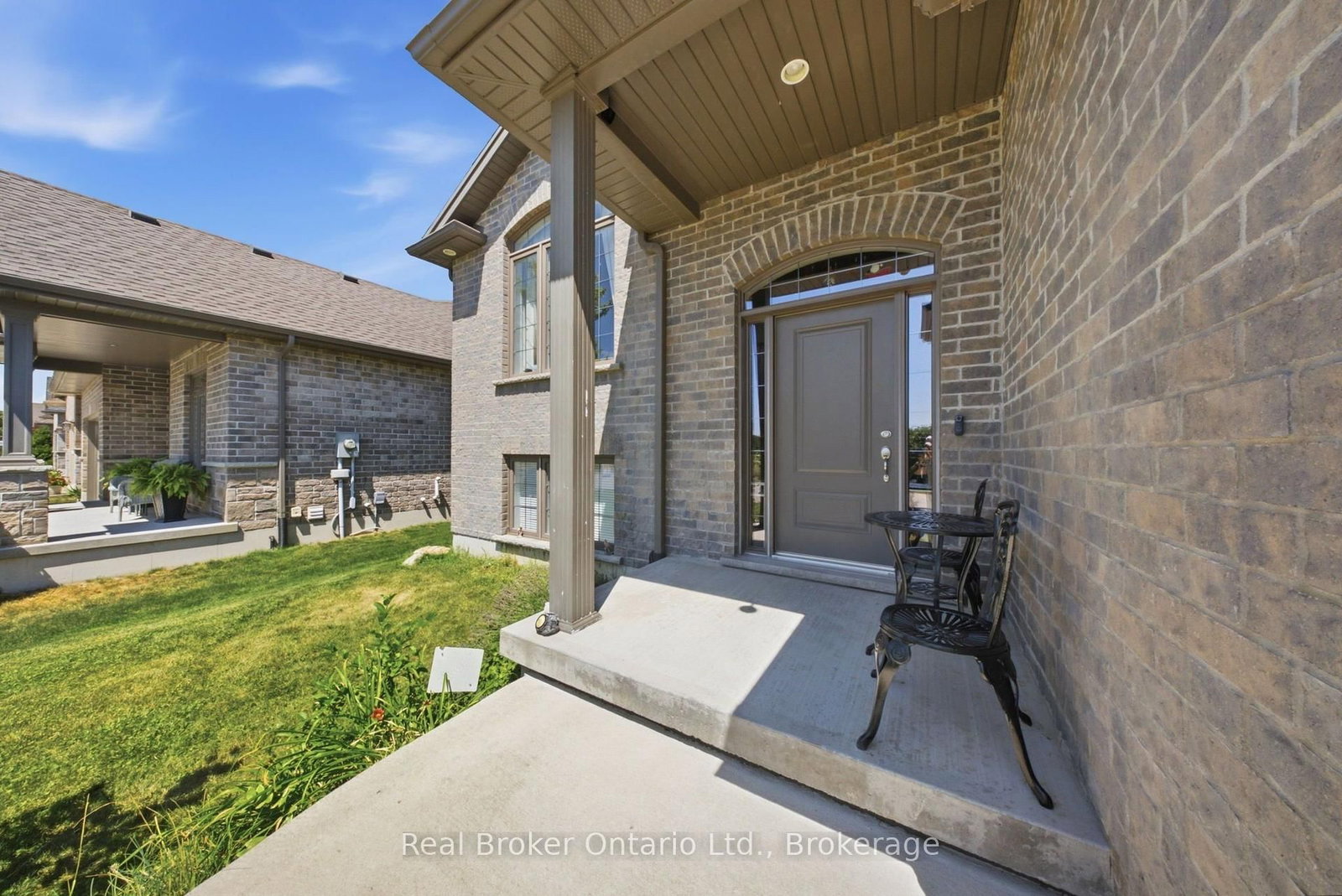 360 Dover Avenue • Norfolk, ON photo 5