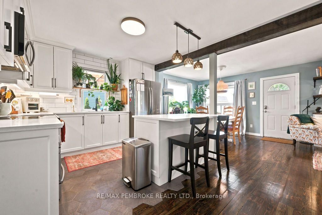 597 Almira Street S • Pembroke, ON photo 18