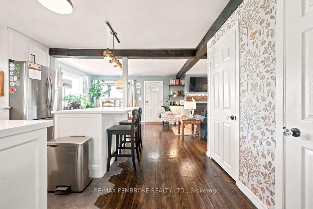 597 Almira Street S • Pembroke, ON photo 22