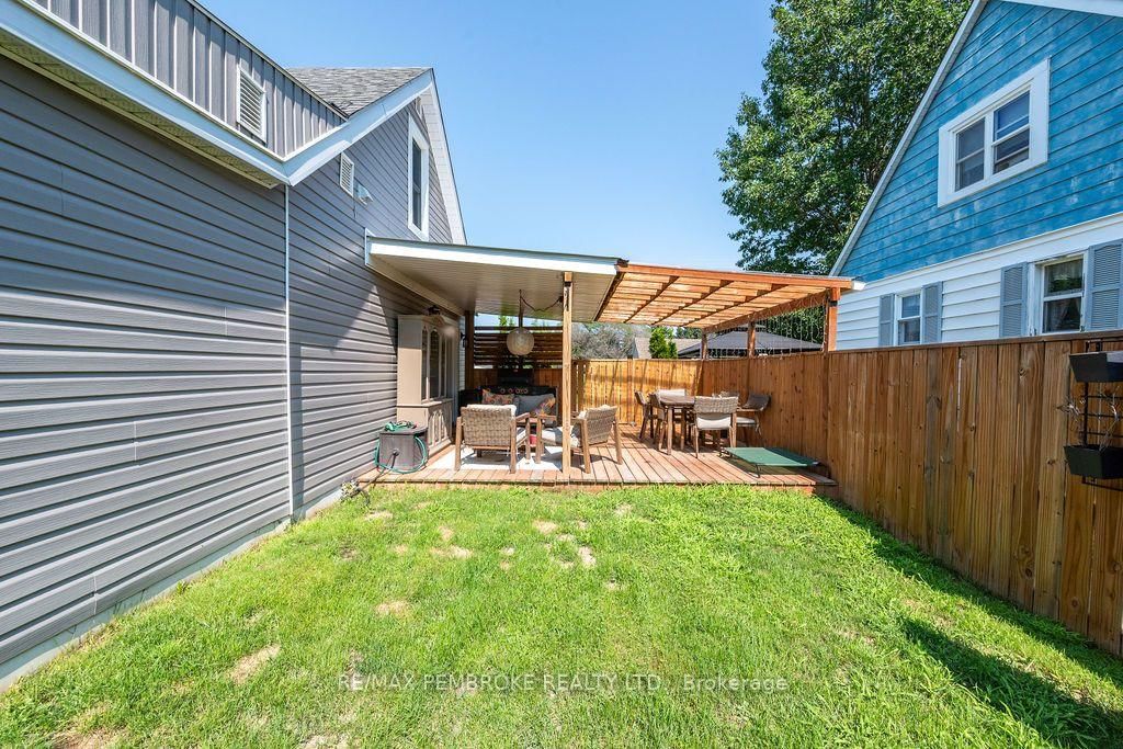 597 Almira Street S • Pembroke, ON photo 40