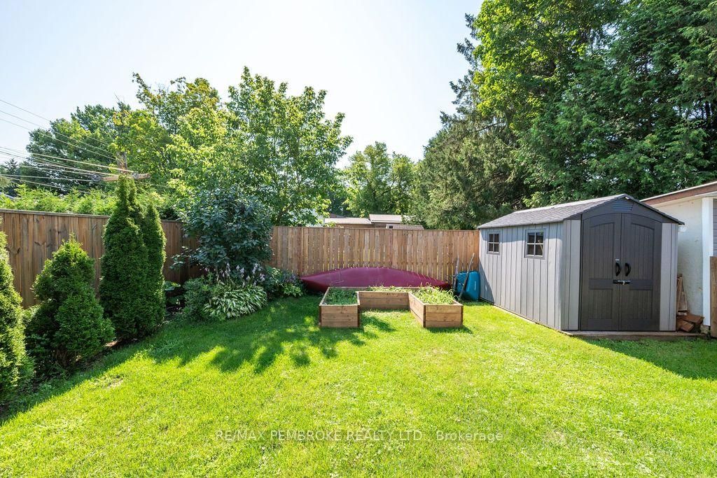 597 Almira Street S • Pembroke, ON photo 42