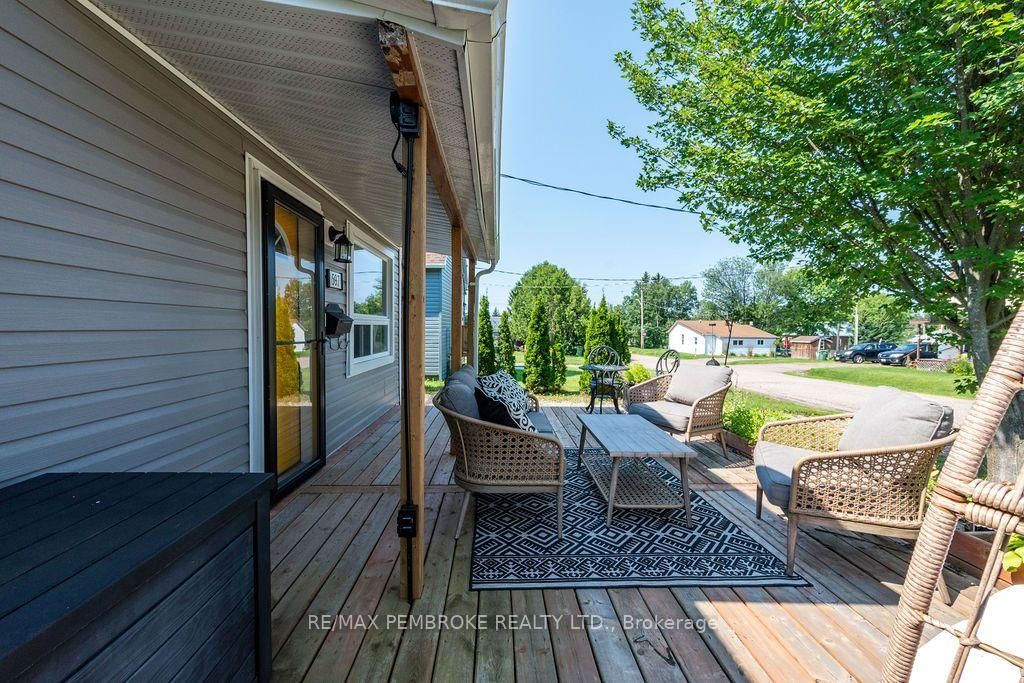 597 Almira Street S • Pembroke, ON photo 6