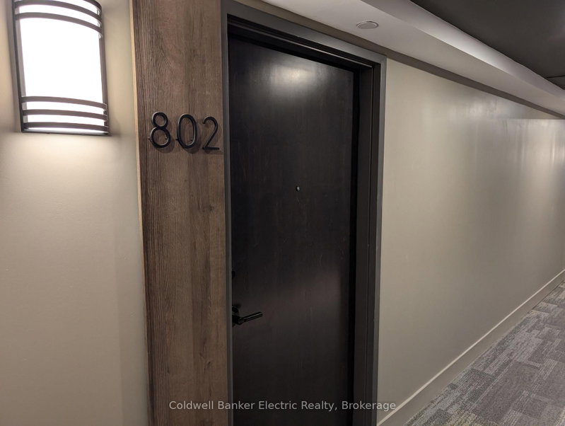 802 - 195 Hunter Street E