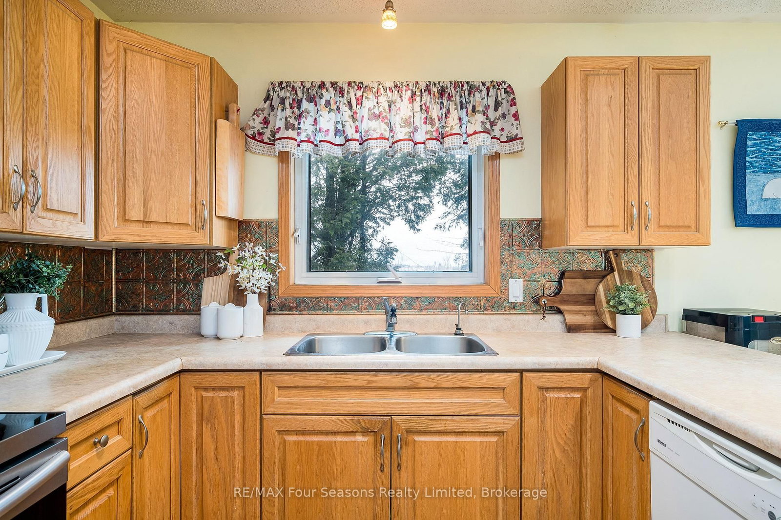 595365 4th Line • Blue Mountains, ON photo 11
