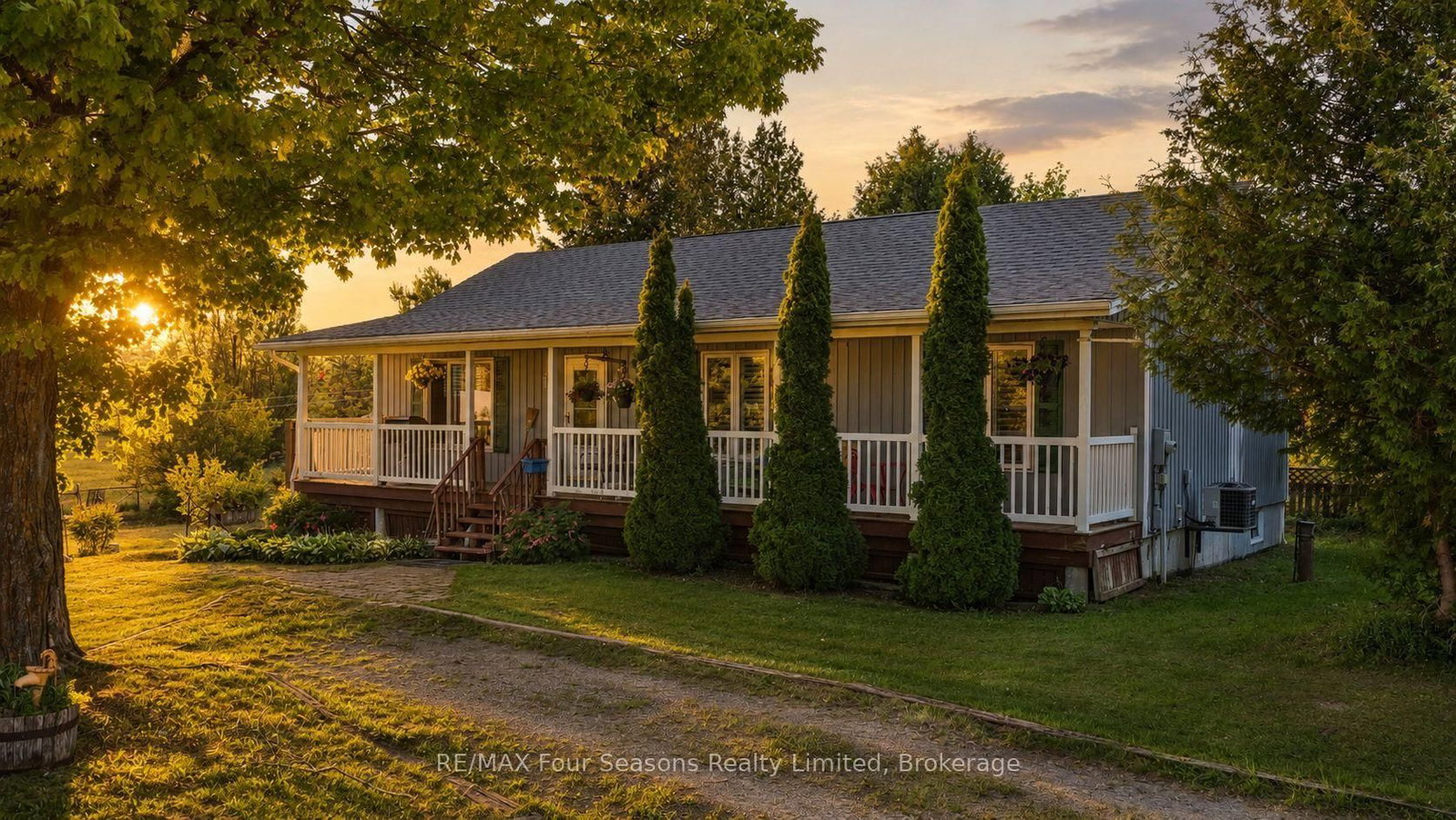 595365 4th Line • Blue Mountains, ON photo 2