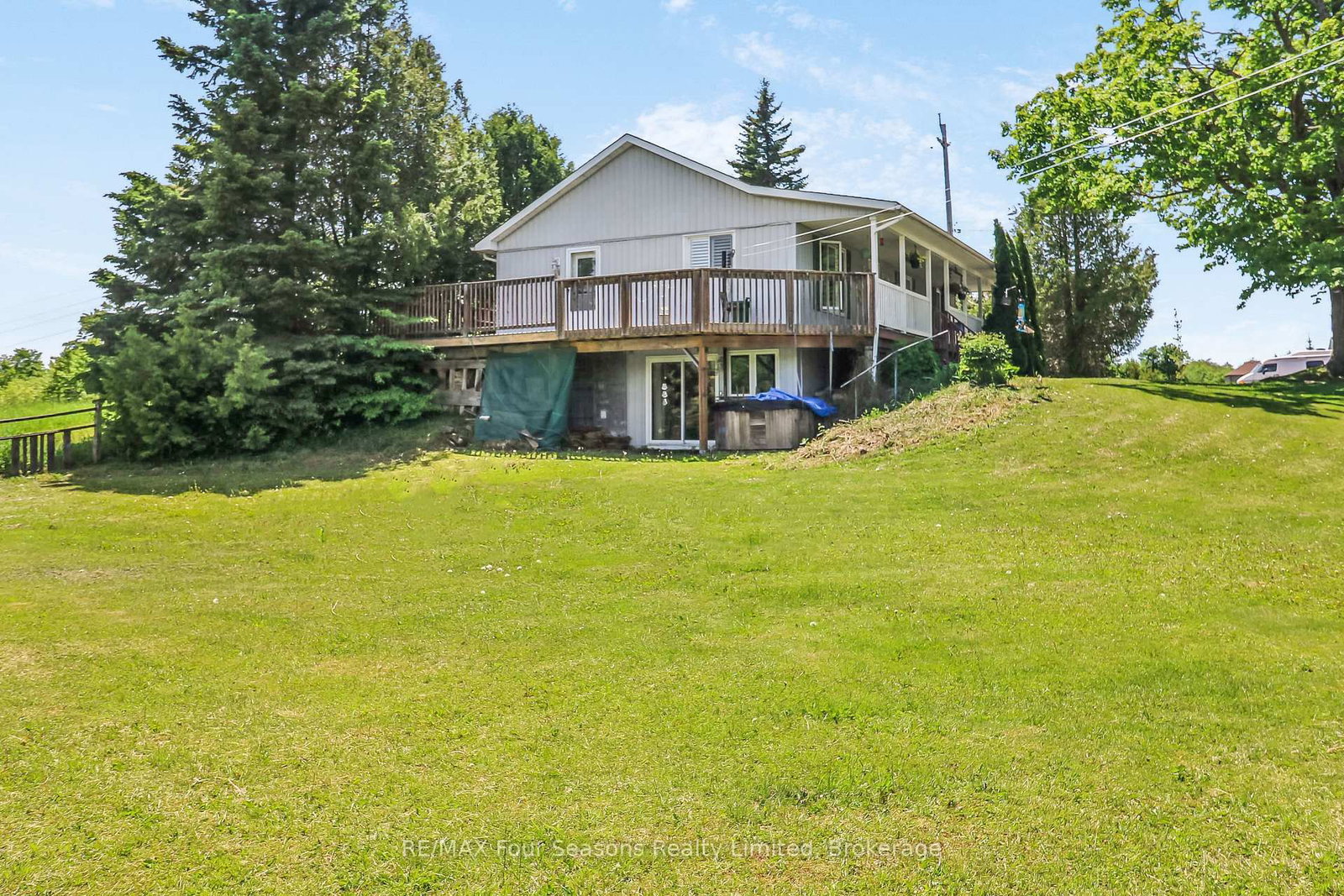 595365 4th Line • Blue Mountains, ON photo 7