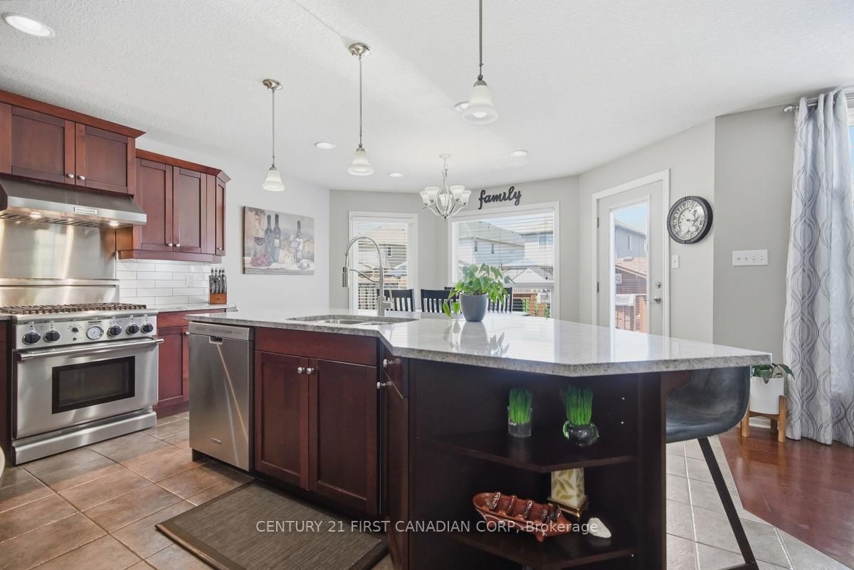 Detached House for sale at 1694 Green Gables Road, London South, Ontario, N6M 0A3 - South U - MLS: X13639730
