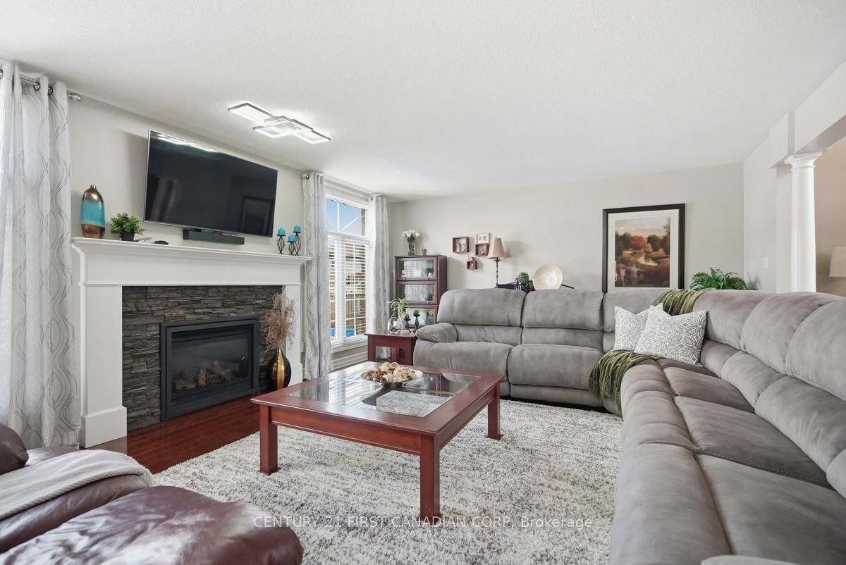 Detached House for sale at 1694 Green Gables Road, London South, Ontario, N6M 0A3 - South U - MLS: X13639730
