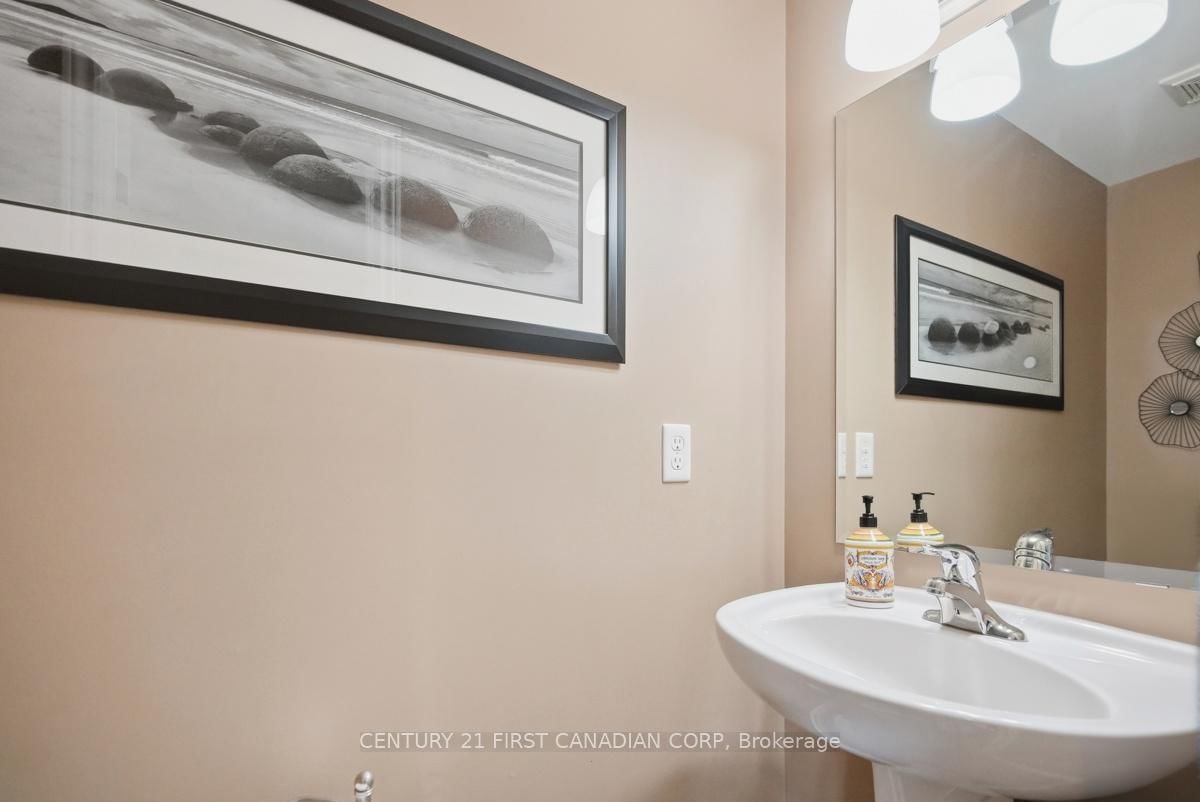 Detached House for sale at 1694 Green Gables Road, London South, Ontario, N6M 0A3 - South U - MLS: X13639730