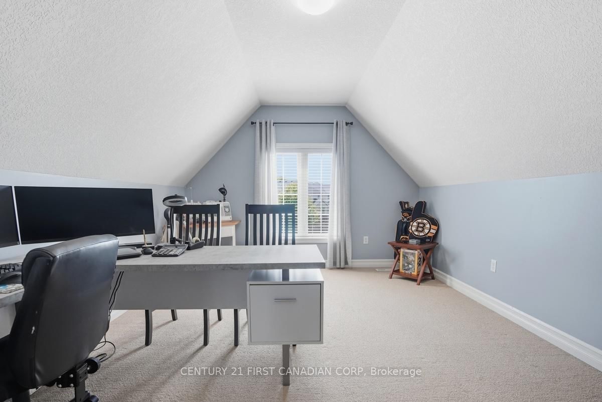 Detached House for sale at 1694 Green Gables Road, London South, Ontario, N6M 0A3 - South U - MLS: X13639730