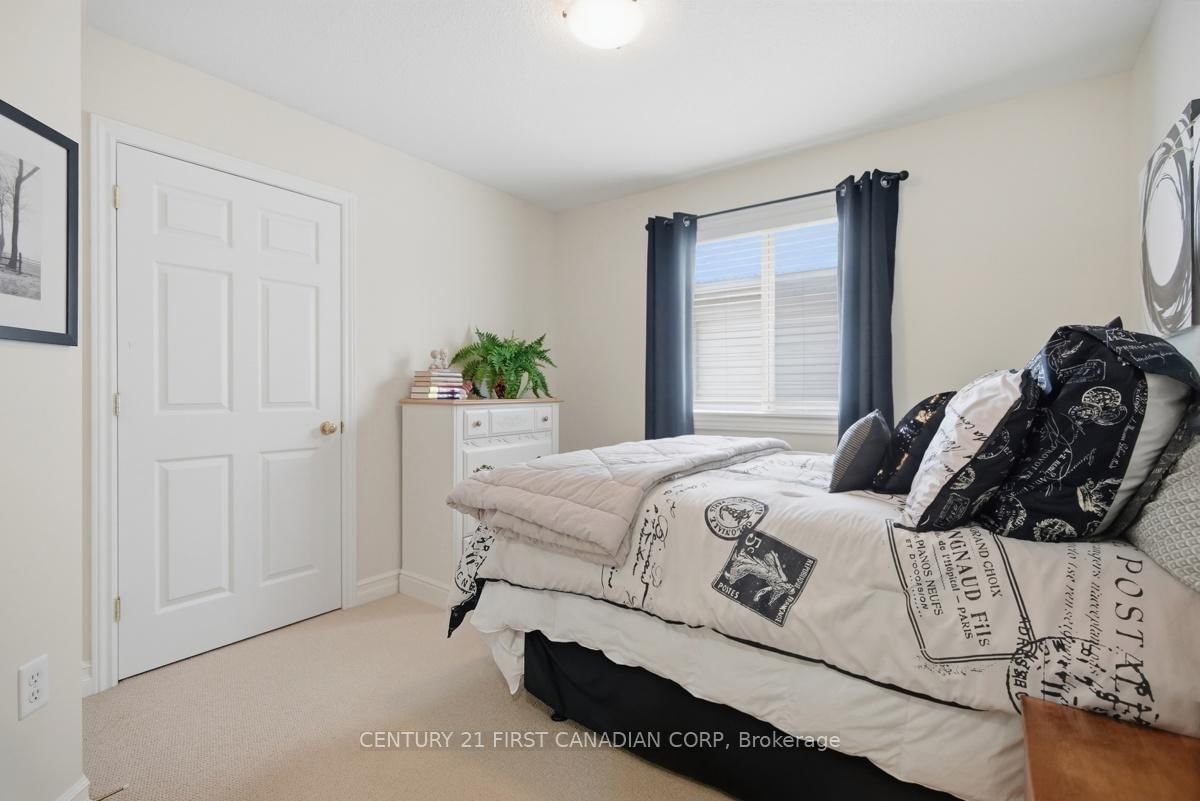 Detached House for sale at 1694 Green Gables Road, London South, Ontario, N6M 0A3 - South U - MLS: X13639730