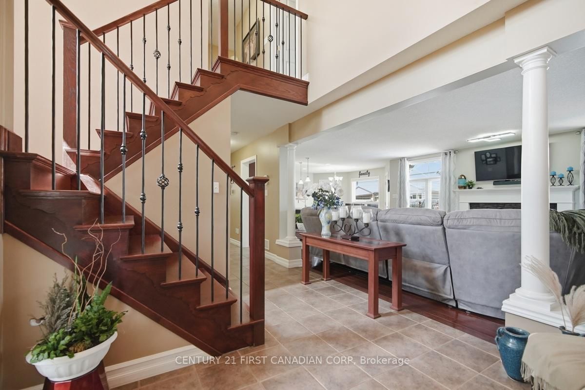 Detached House for sale at 1694 Green Gables Road, London South, Ontario, N6M 0A3 - South U - MLS: X13639730