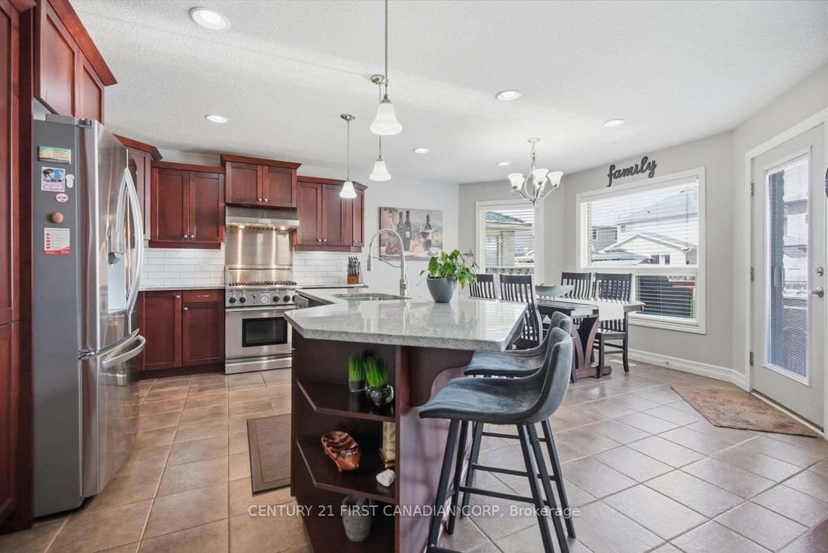 Detached House for sale at 1694 Green Gables Road, London South, Ontario, N6M 0A3 - South U - MLS: X13639730