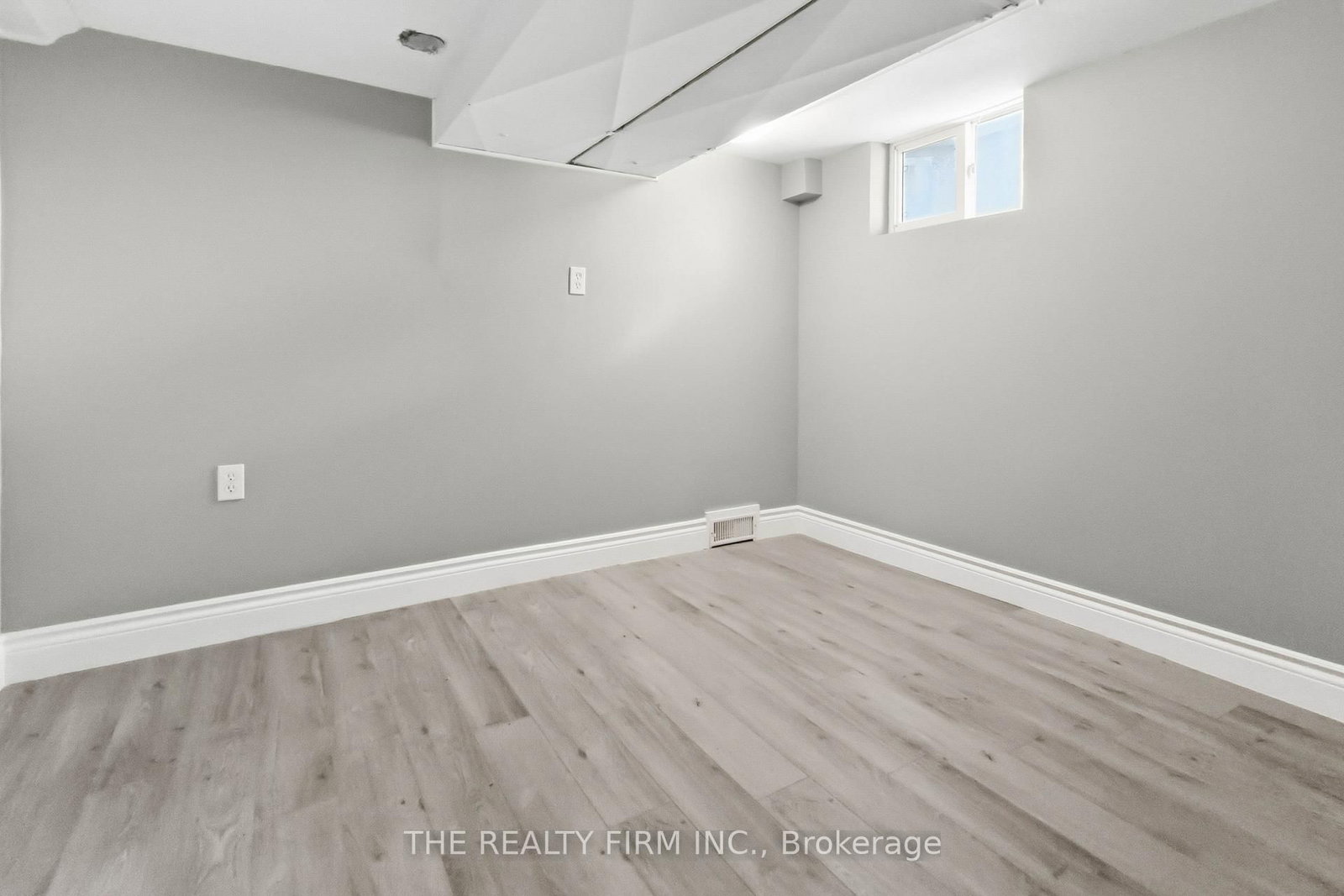Detached House for sale at 340 Riverside Drive, London North, Ontario, N6H 1E9 - North N - MLS: X13639732