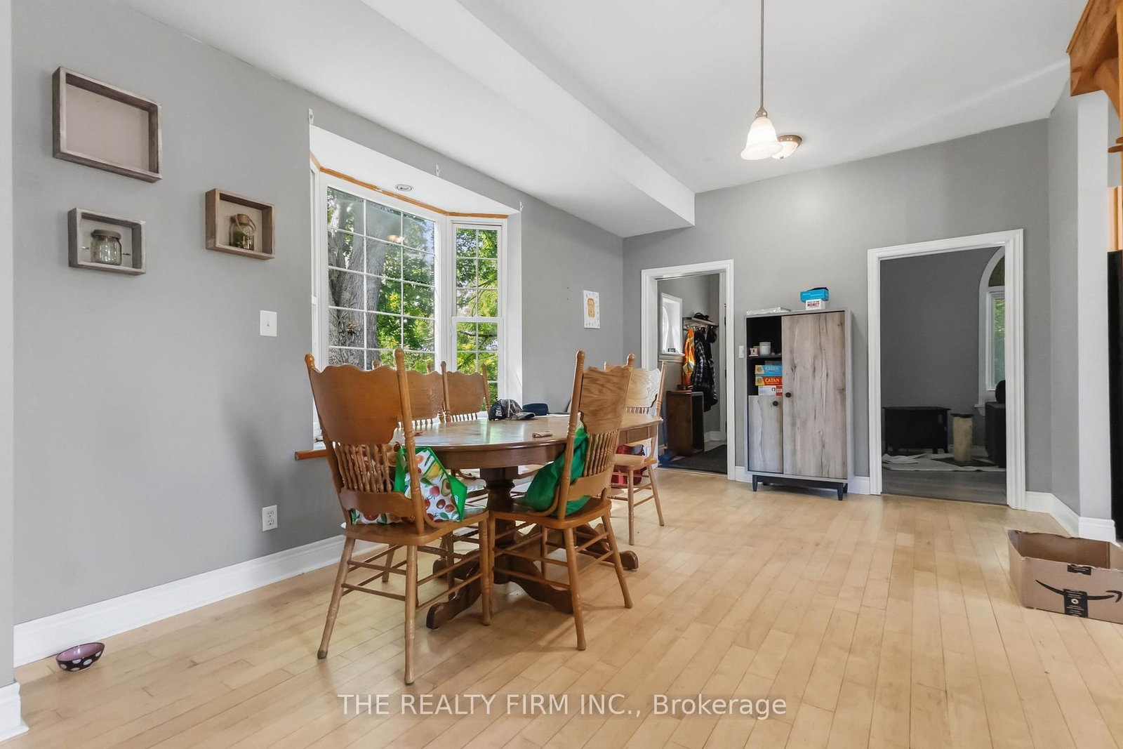 Listing Image 8