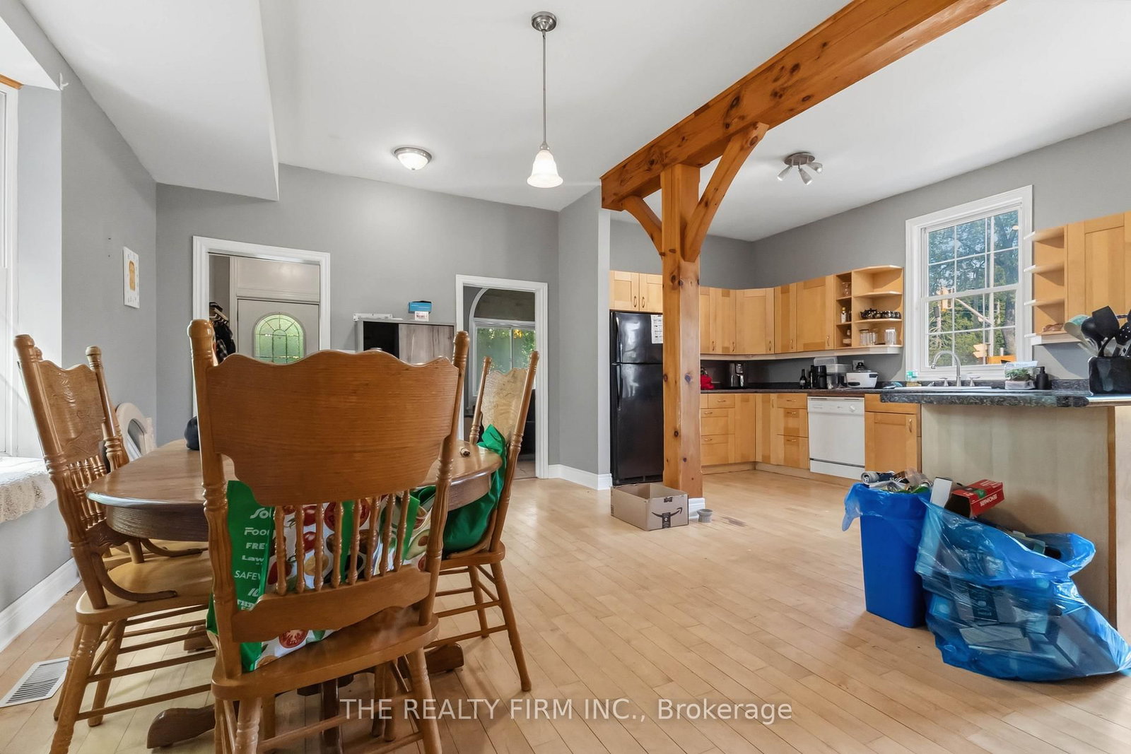 Listing Image 9