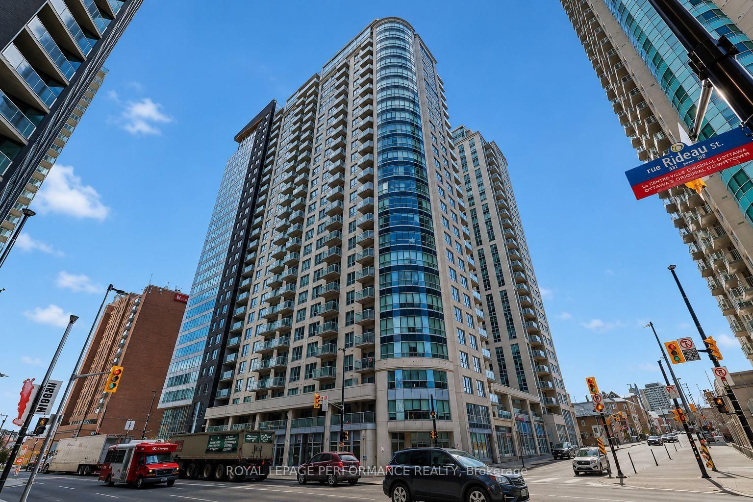 Building at 242 Rideau Street, Ottawa, K1N 0B7 - Sandy Hill