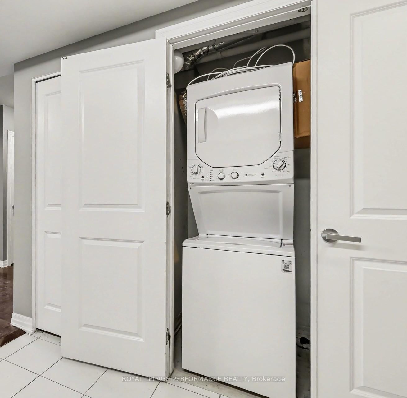 Condo for sale at 204-242 Rideau Street, Ottawa, Ontario, K1N 0B7 - Sandy Hill - MLS: X13639736