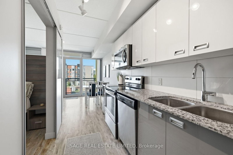 424 - 257 Hemlock Street