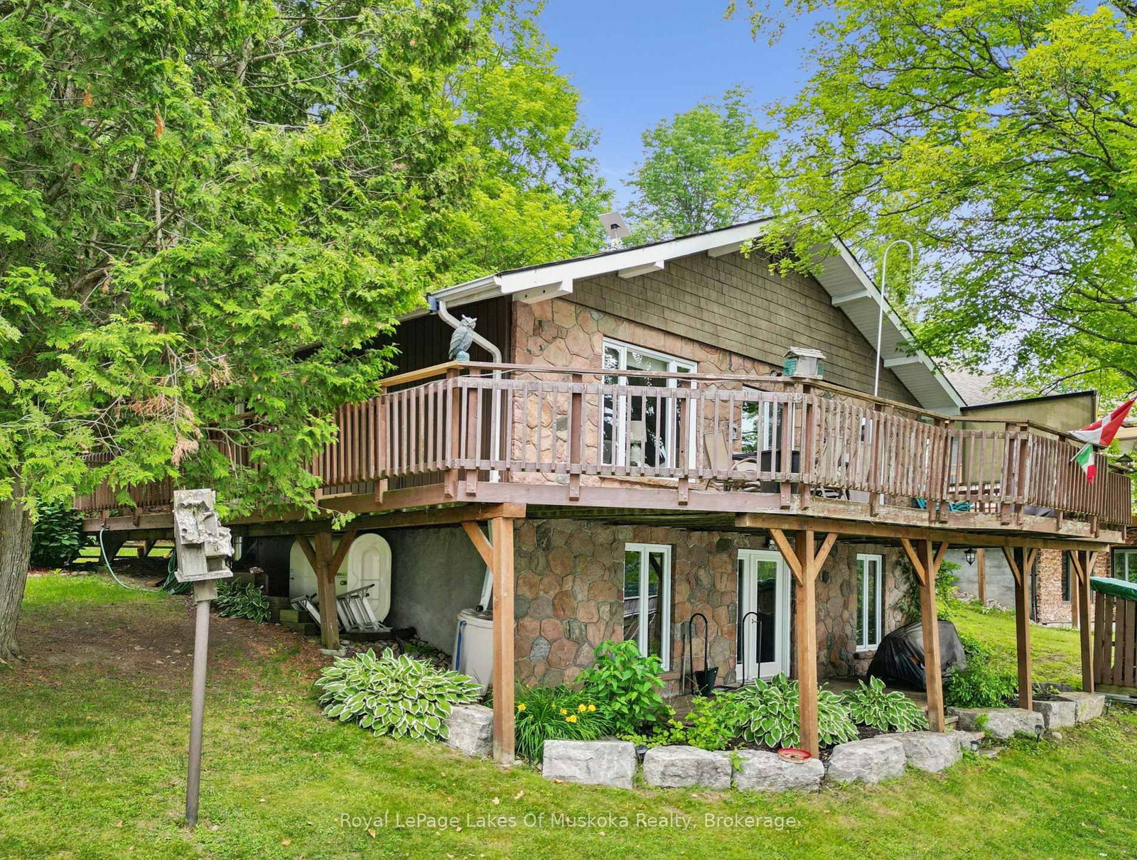1082 Kawagama Lake Road • Algonquin Highlands, ON photo 10