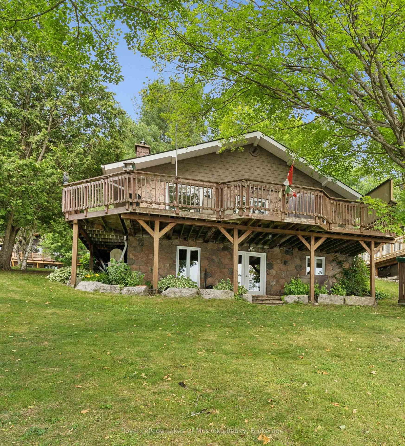 1082 Kawagama Lake Road • Algonquin Highlands, ON photo 15