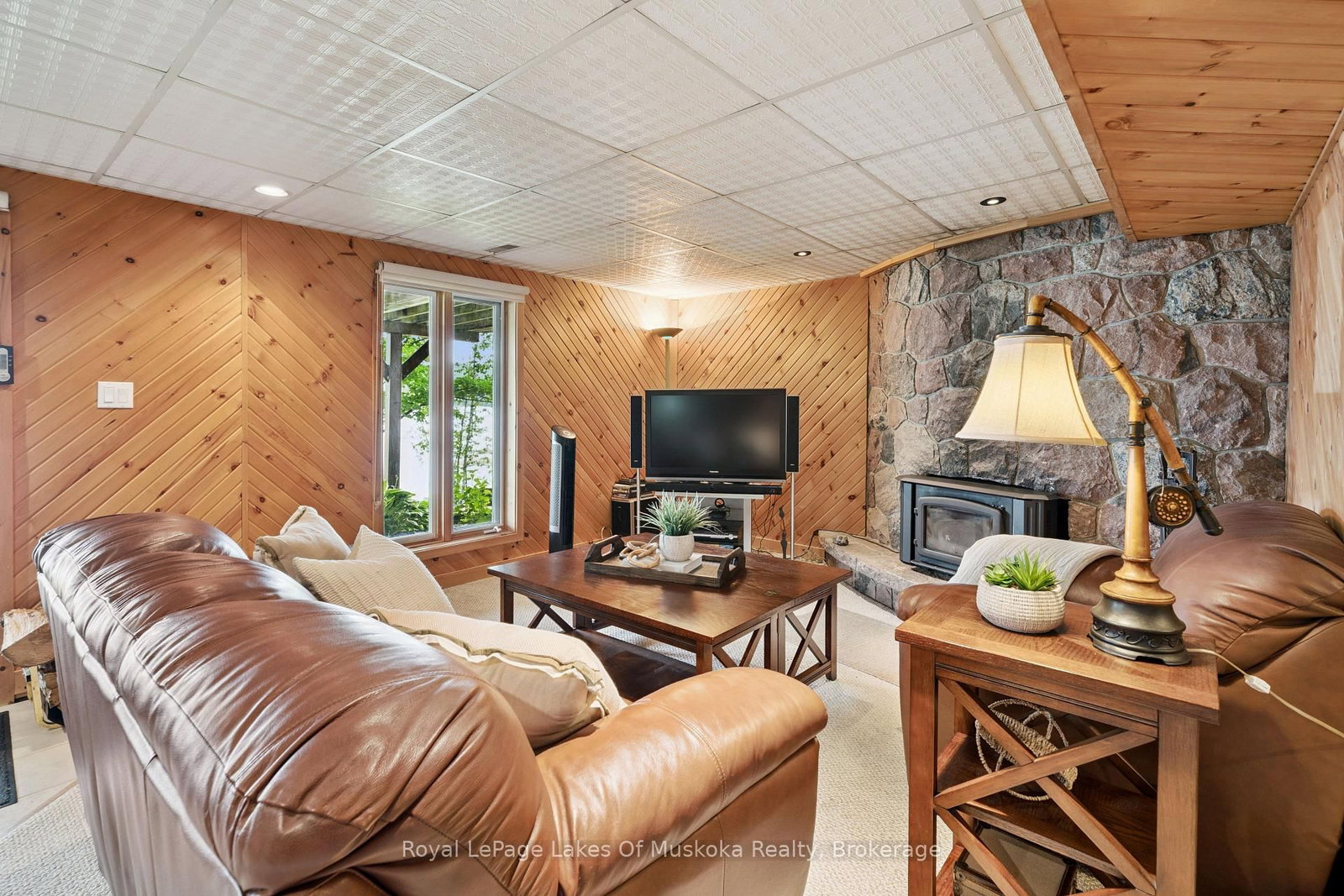 1082 Kawagama Lake Road • Algonquin Highlands, ON photo 27