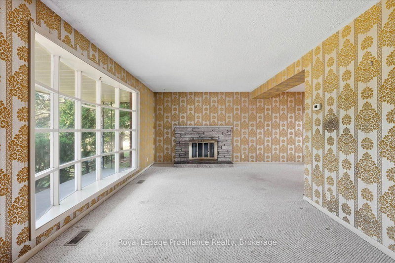 1658 Old Highway 2