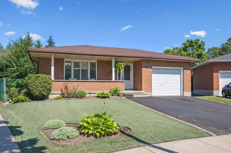 32 Warwick Court