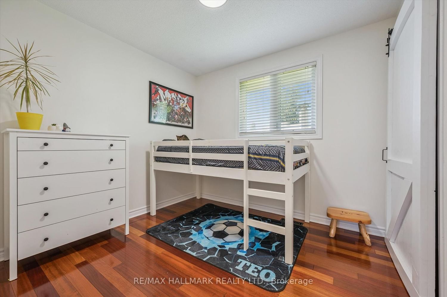 32 Warwick Court • Kitchener, ON photo 14