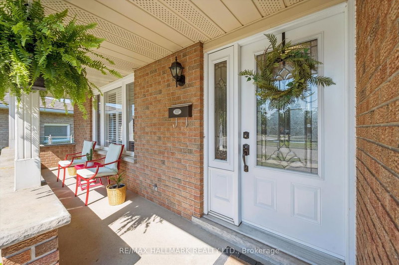 32 Warwick Court