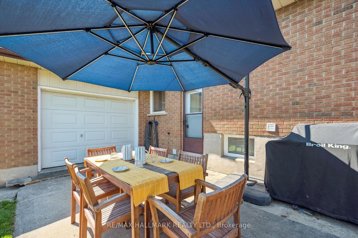 32 Warwick Court • Kitchener, ON photo 33