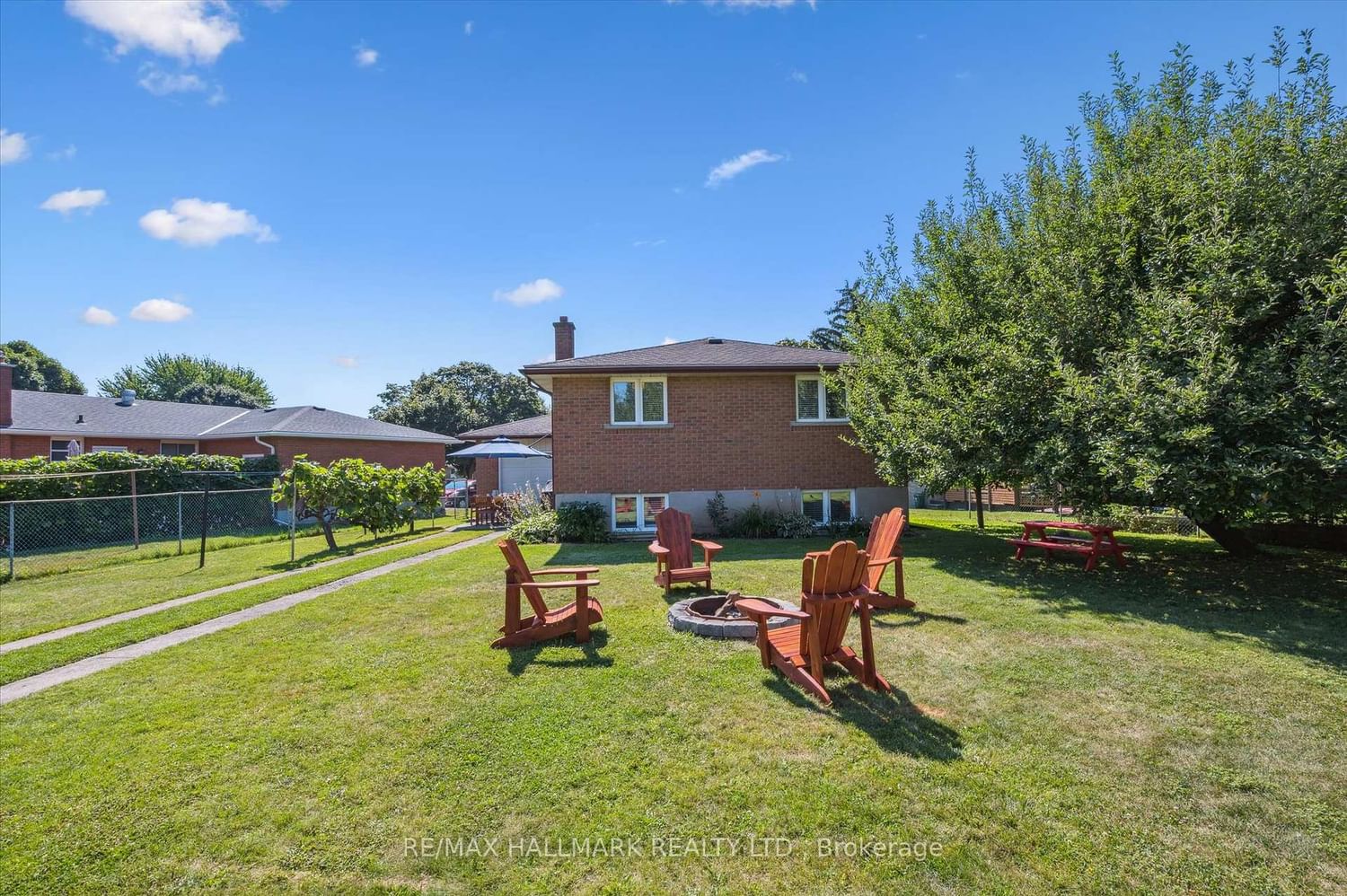 32 Warwick Court • Kitchener, ON photo 39