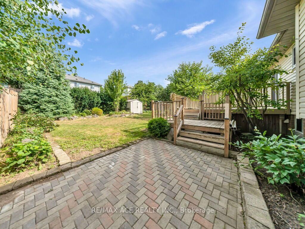 46 McLachlan Place • Guelph, ON photo 38