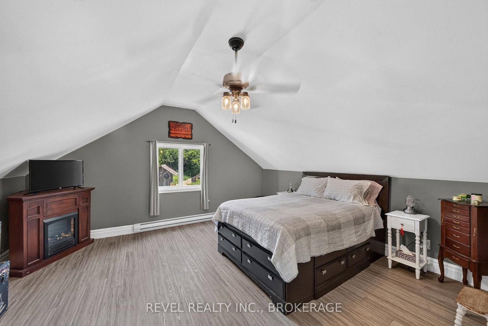 1905 Rutledge Road • Sydenham, ON photo 17