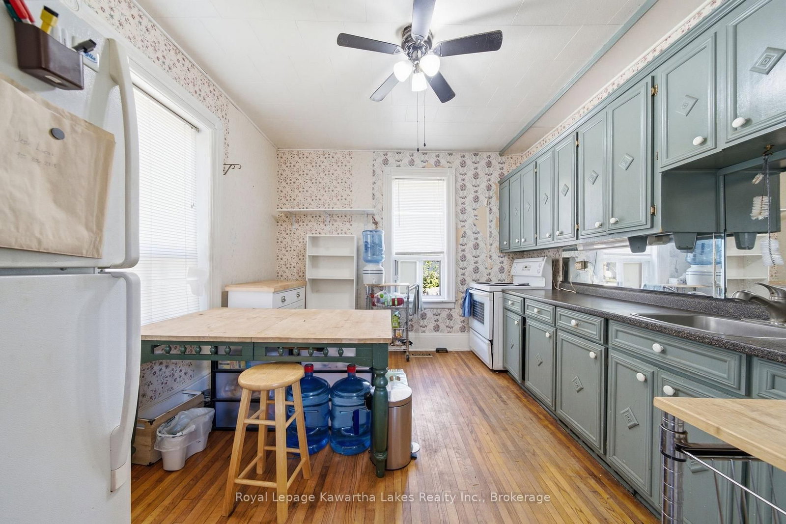 Listing Image 12