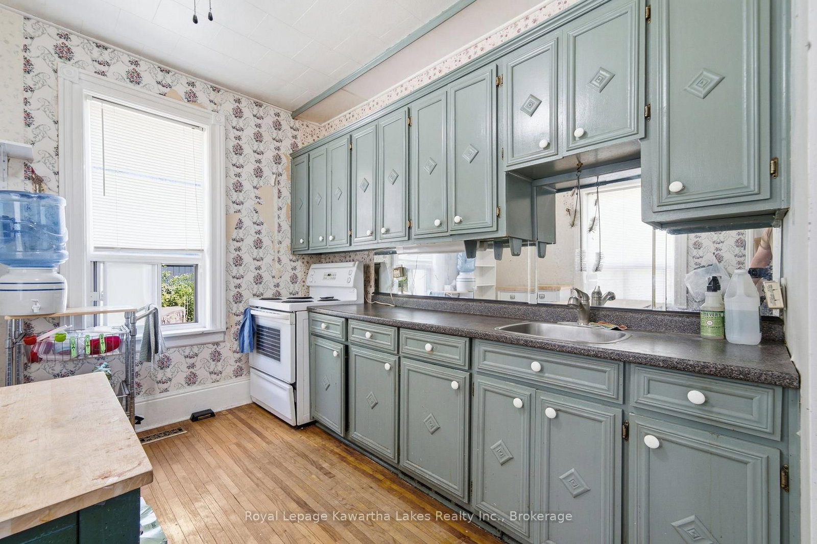 Listing Image 13
