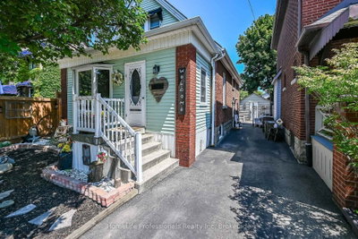 13 Paisley Avenue S