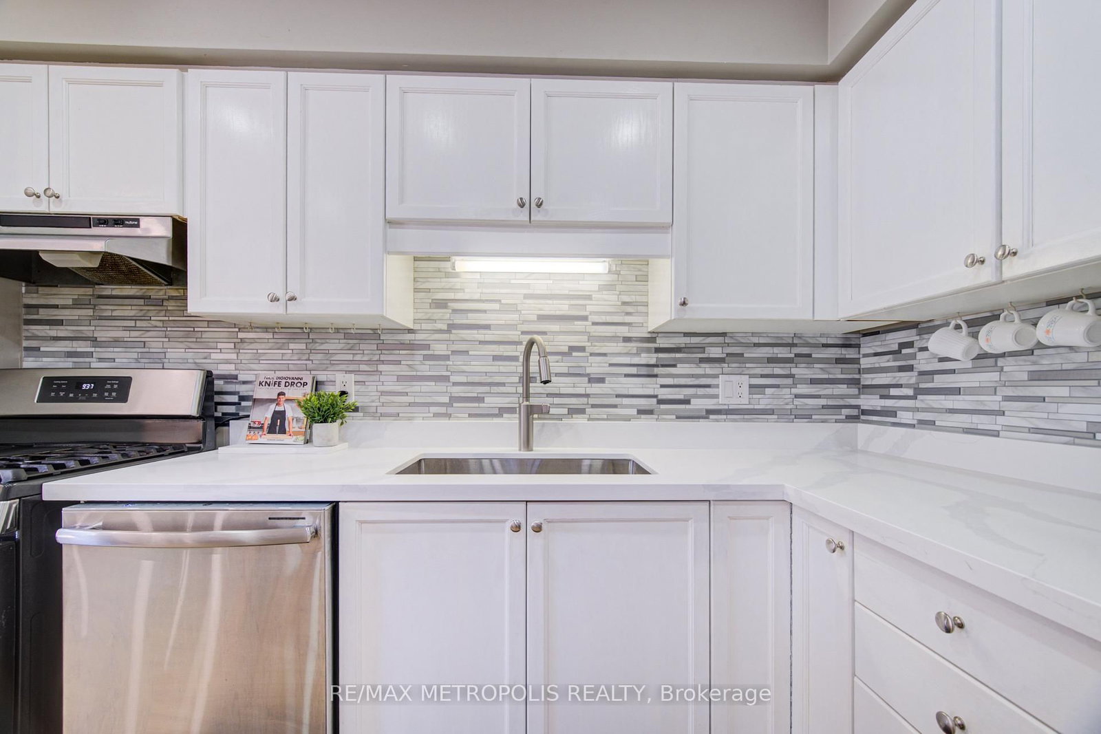 124 GOSLING Gardens • #37 • Guelph, ON photo 11